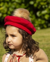 BERET WITH POMPOM IN24-30