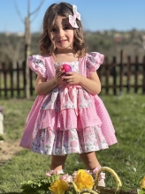 VE25-18 Vestido de plumetti rosa y estampado floral +lazo del pelo